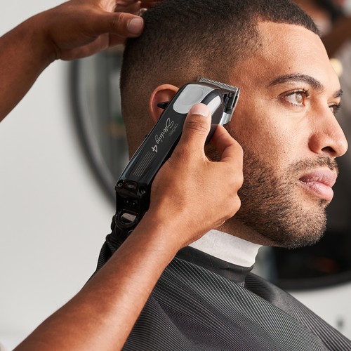 Wahl Professional - Sterling 4 Cordless Hair Clippers for Men - Barber Supplies - Picture 3 of 7