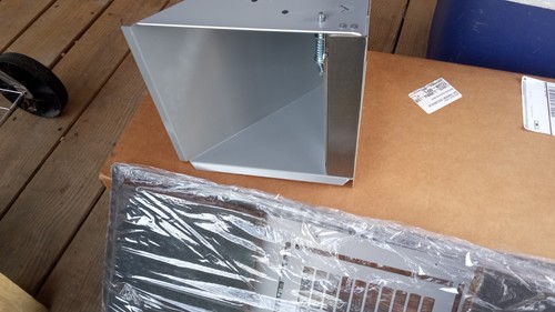 Carrier 0723-0300-00910 Manual Outside Air Damper For A Rooftop Unit - Picture 3 of 7