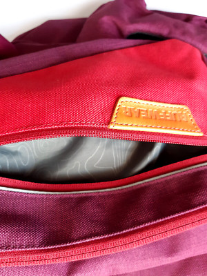 Ruffwear Commuter Pack  Hunderucksack V-Ring reflektierend larkspur purple Gr. S