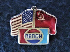 NOS VINTAGE PEPSI COLA Pepsi LAPEL PIN RUSSIAN LOGO US - USSR Flags
