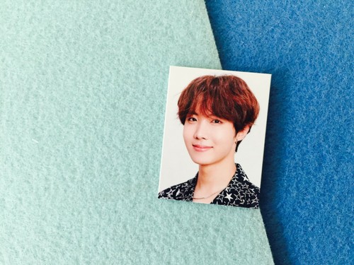 Bangtan boys BTS 2020 Season greeting ID photo - Picture 8 of 8