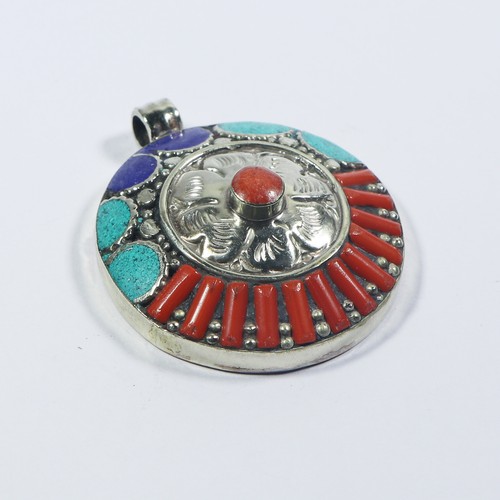 Tibetan Turquoise and coral Pendant - Nepal Amulet Jewellery Size 2" - 第 1/7 張圖片