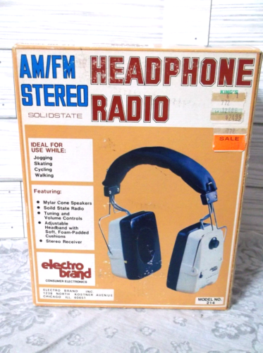 VINTAGE AM/FM HEADPHONE RADIO MODEL no.214 SOLID STATE ELECTRO BRAND-NOS