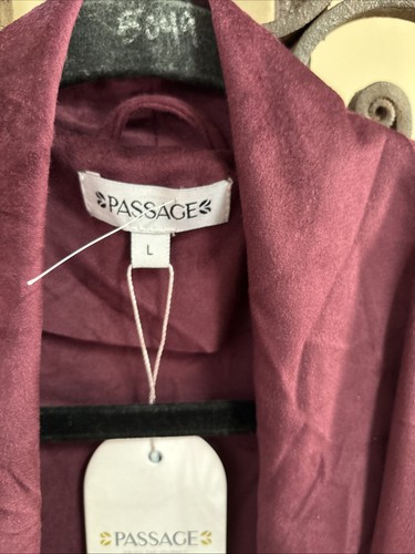 Chaqueta frontal drapeada de gamuza sintética Passage Burgandy talla L nueva con etiquetas - Imagen 3 de 9