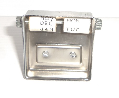 Vintage 2.5 Inch Perpetual Desk Calendar - Picture 9 of 13
