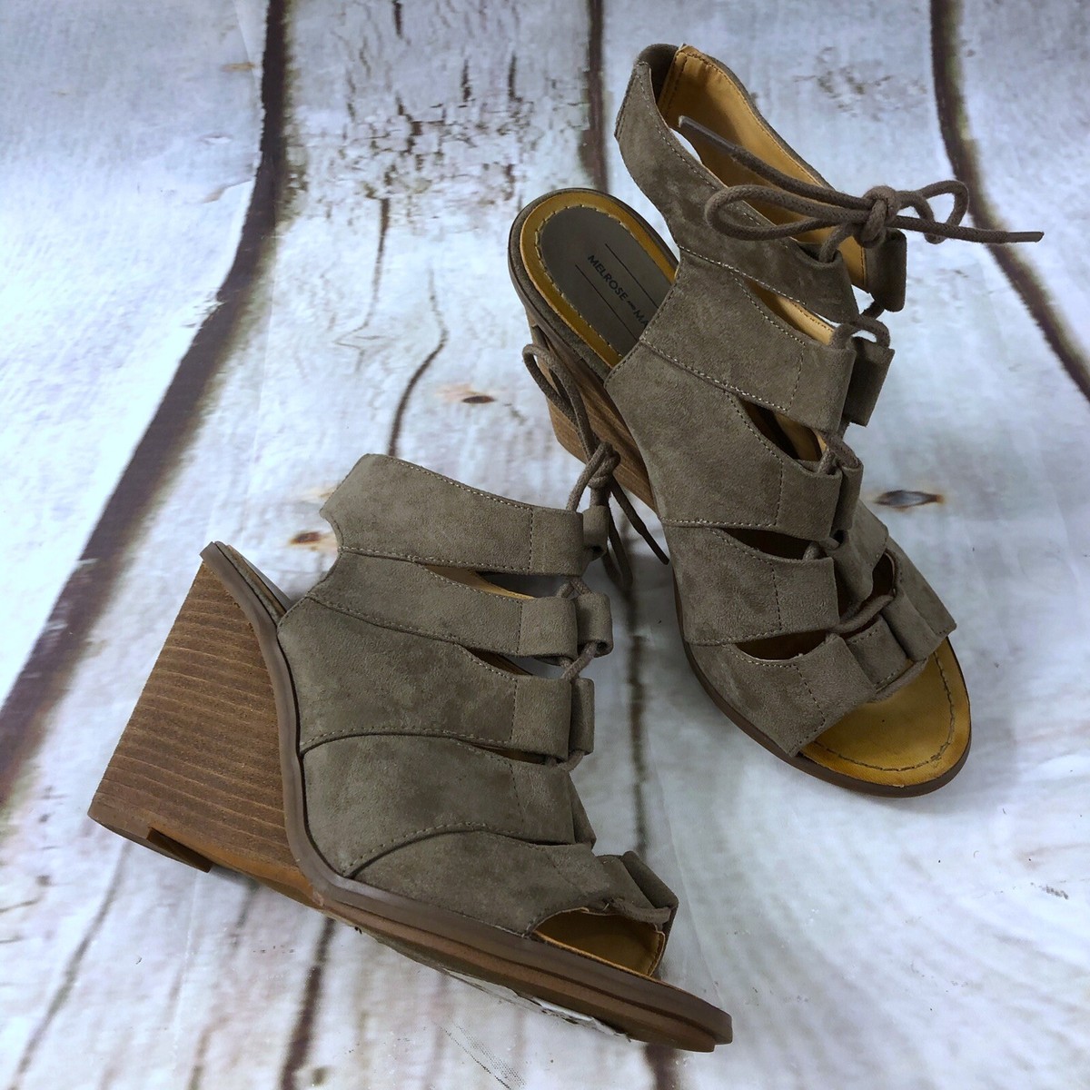 Melrose Market Womens Calista Fab Wedge Heels Size Beige