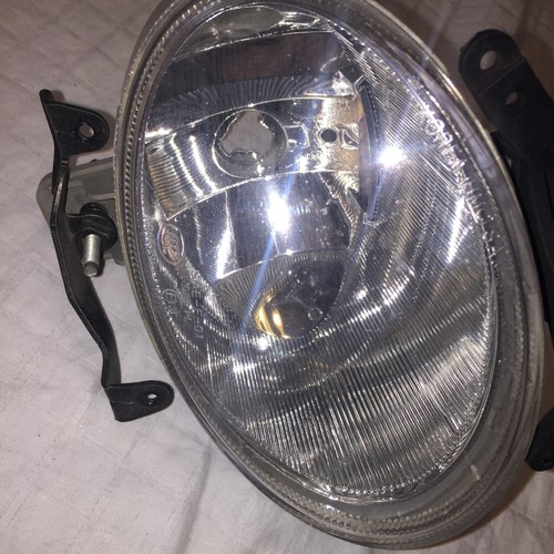 OEM 2007-2008-2009 HYUNDAI SANTA FE RIGHT FOG LIGHT - Picture 2 of 3