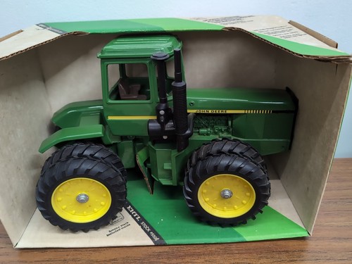 1/16 Ertl Farm Toy John Deere 8650 Tractor Stock# 5508 - Picture 2 of 5