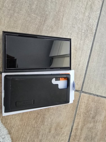 TOP Samsung Galaxy S22 Ultra 128GB Schwarz inkl. Spingen Hülle Zubehörpaket - Bild 2 von 5