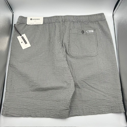 NWT Sperry Men's 9" Inseam Seersucker Grey Striped Drawstring Shorts - Picture 2 of 9