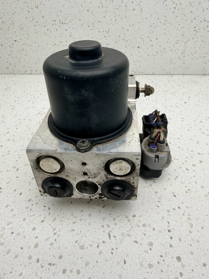 Actuador y modulador de bomba de freno antibloqueo Toyota Camry 1997-2001 44510-33070 ABS Foto 3 de 4
