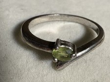 Sterling Silver 925 Thin Ring Dainty Oval Pale Green Peridot Stone Size 7