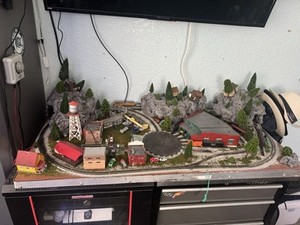 N Scale Train Set