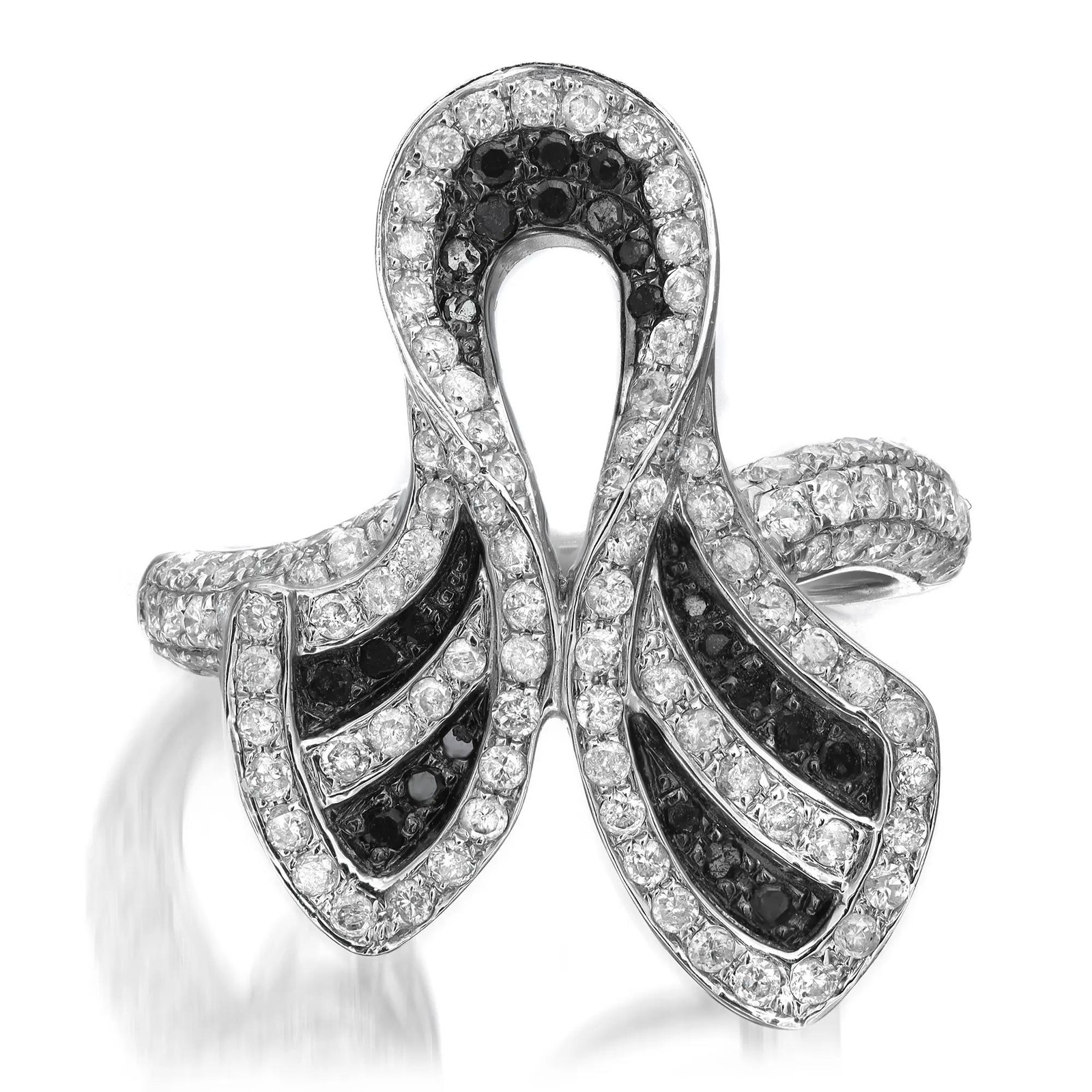 Женское коктейльное кольцо с белыми и черными бриллиантами весом 116 Карат из Белого Золота 14 Карат Размер 75 384990₽