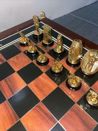 Franklin Mint King Tut Chess Set Glass Pyramid "Treasures of Tutankhamun" Set! - Picture 24 of 24