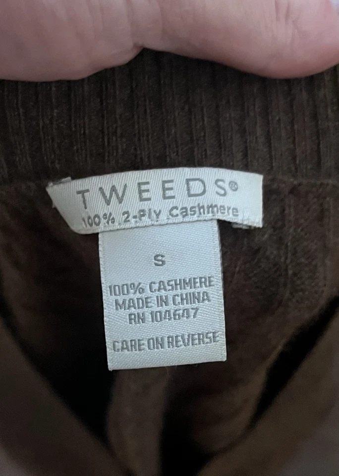 Suéter pequeño tejido con cable de cachemir de 2 capas Tweeds  Foto 3 de 3
