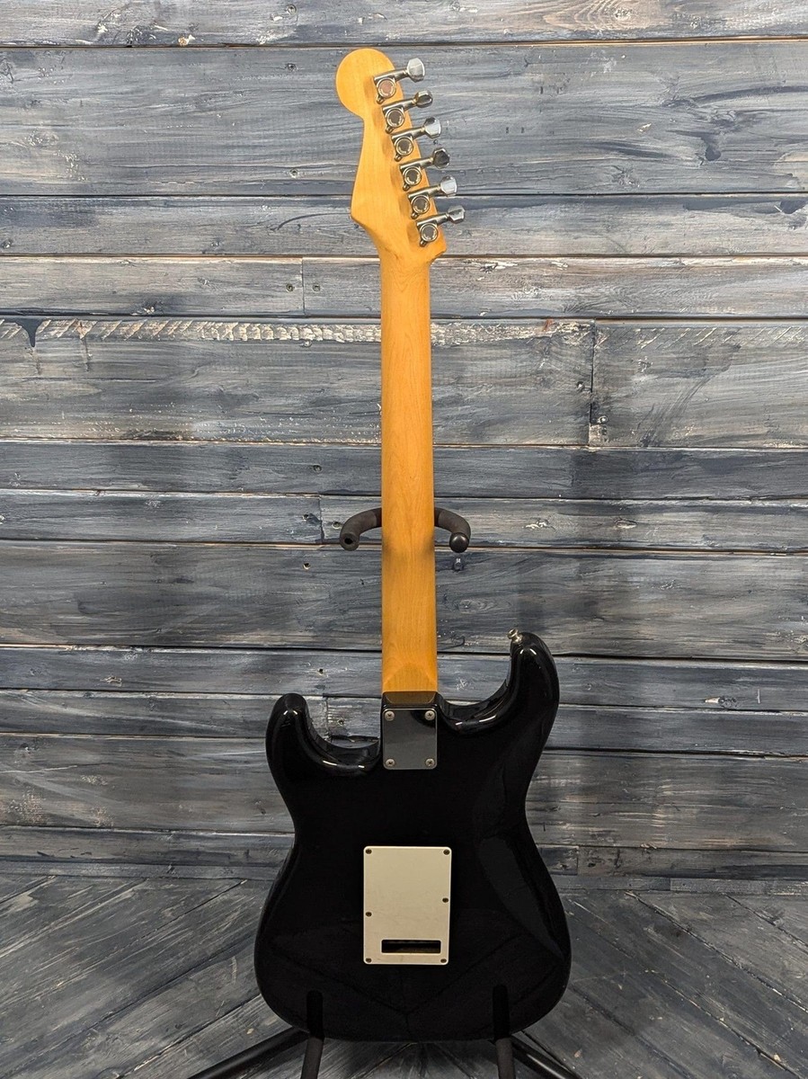 エレキギター Squier by Fender Stratocaster Amazon.com: Fender Squier Debut Series Stratocaster Electric