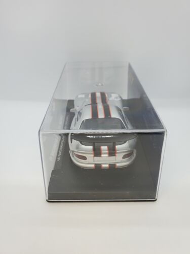 Fly Chrysler Viper GTS-R Silverstone '99' Slot Car - Picture 3 of 4