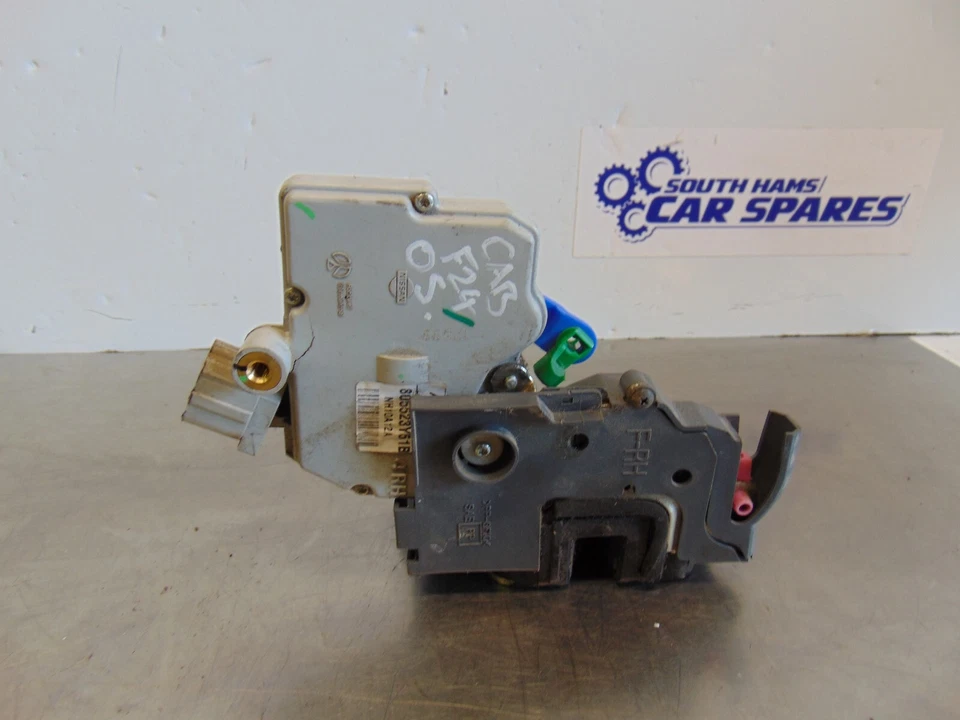 Nissan cabstar Door Lock F24 06-12 Drivers right Front 805523Y51B mechanism - Image 2 of 4