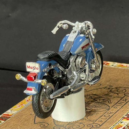 Maisto Harley Davidson Heritage Softtail Diecast & Plastic Motorcycle - Picture 7 of 12