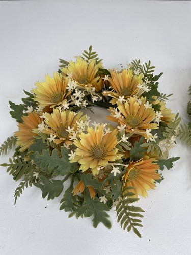 "Juego de 2 anillos de flores de vela de pilar redondo de plástico vintage de 6"" margaritas amarillas" - Imagen 2 de 9