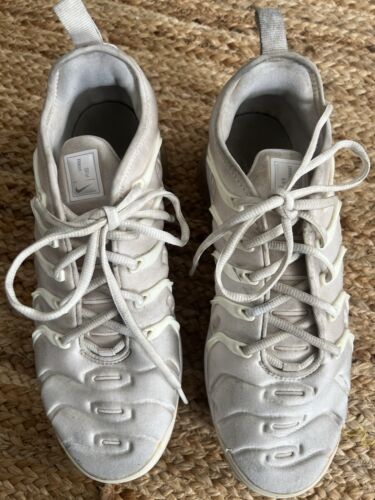 Nike Air VaporMax Plus Triple White Mens Sz 8.5 Running Training AthleticShoes