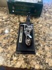 Picture 2 of 4