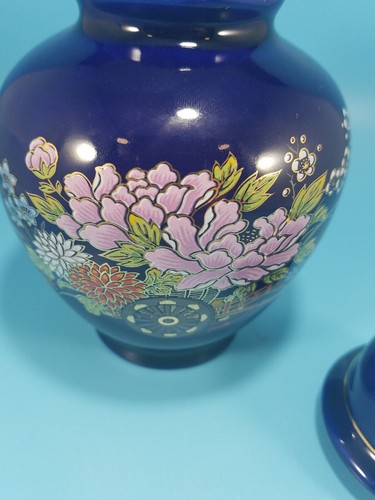Vintage Lidded Cobalt Blue Ginger Jar Vase Floral Gold Trim Japan Fine China - Picture 9 of 12