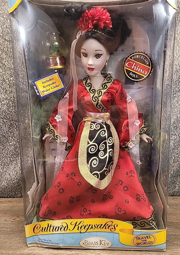 Vtg Porcelain Asian China Doll 2006 Collector's Brass Key Cultured Keepsakes