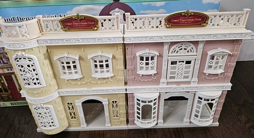 Calico Critters Grand Department Store Gift Set Missing 4 Small Pieces! Original - Picture 6 of 8