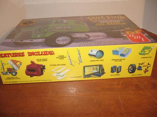 AMT Rat Fink International Transtar CO-4070A Model Kit AMT1291 1:25 Scale - Picture 2 of 4