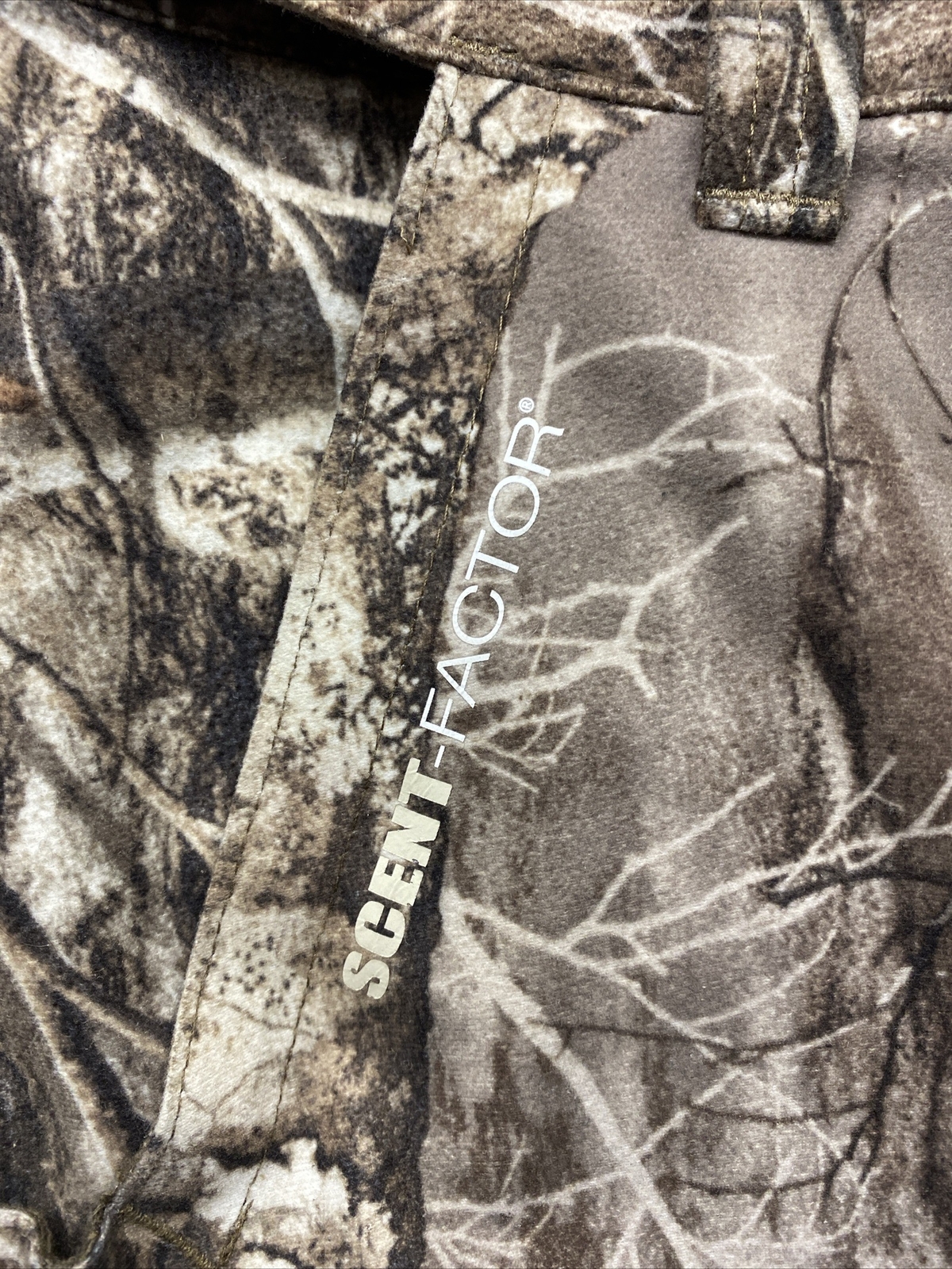 Realtree Edge Camouflage MEDIUM Hunting Pants Scent Factor Zip Pockets