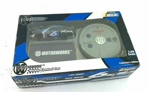 Semi Rare Motorworks Radio Control Stock Car Mark Martin Walmart NIP 1:64 - Bild 1 von 5
