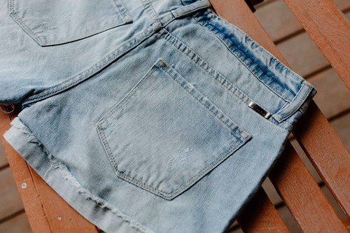 Women's KanCan denim short - Picture 5 of 6