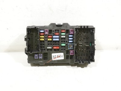 14-18 CHEVY Silverado / GMC Sierra 1500 RIGHT Dash Cabin Junction Fuse Box OEM