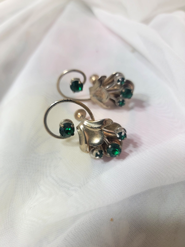 Orecchini Vintage Anni 60 Circa Firmati Barclay Verde Smeraldo Colore Strass Vite - Foto 2 di 6