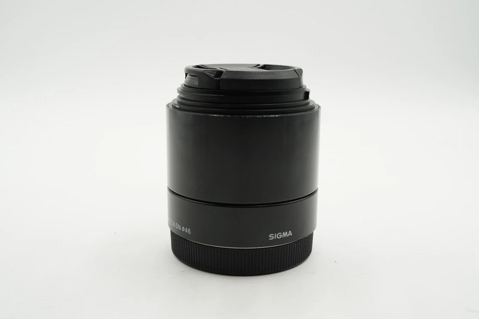 Sigma DN 60mm f/2.8 DN Lens For Sony (Black) (90) - Image 2 of 4