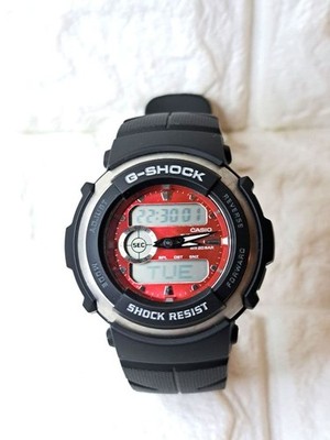 CASIO G-SHOCK G-300 Watch Black/Red