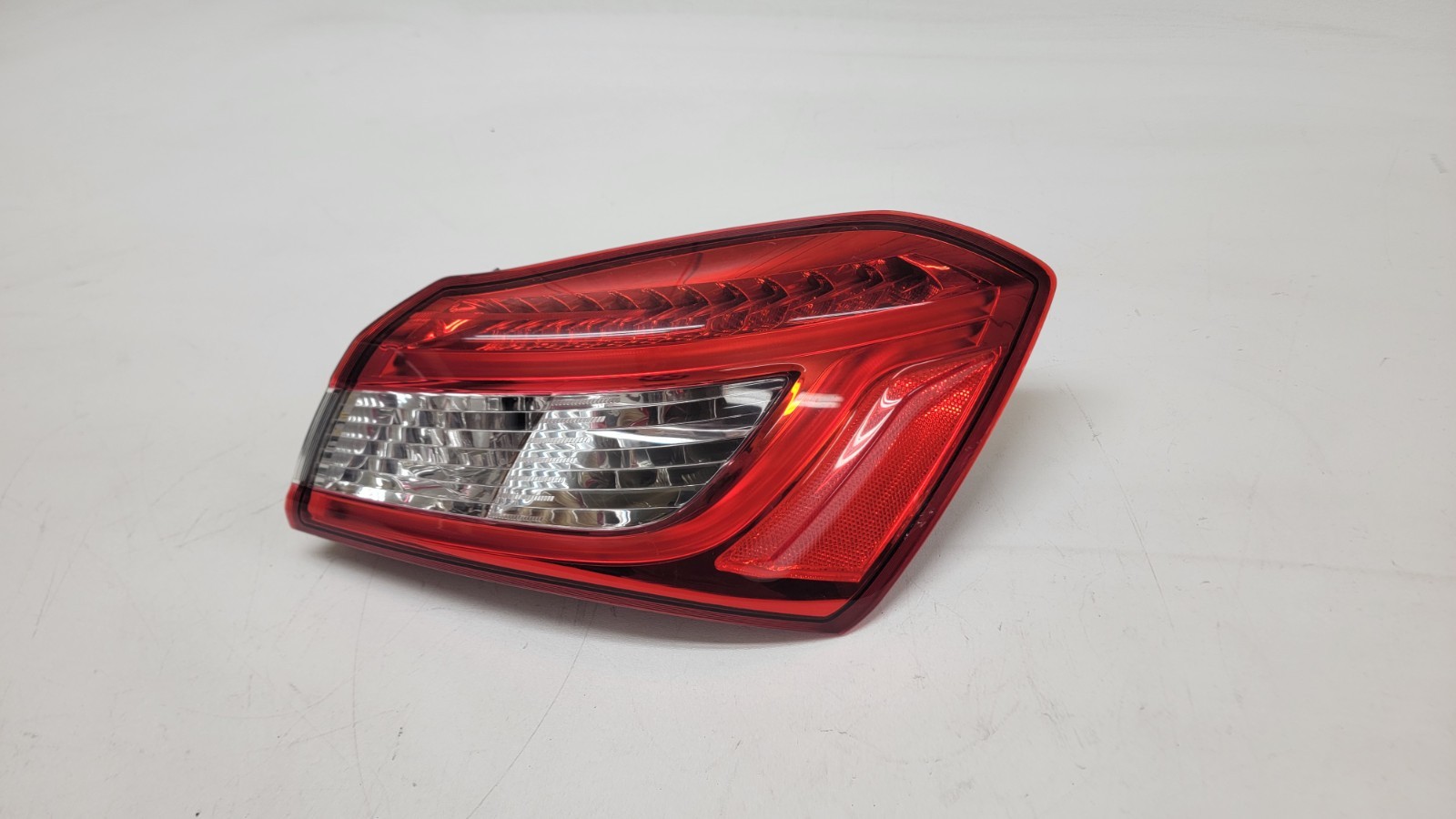 2014-2020 MASERATI GHIBLI OUTER QUARTER REAR RIGHT PASSENGER TAILLIGHT LAMP OEM