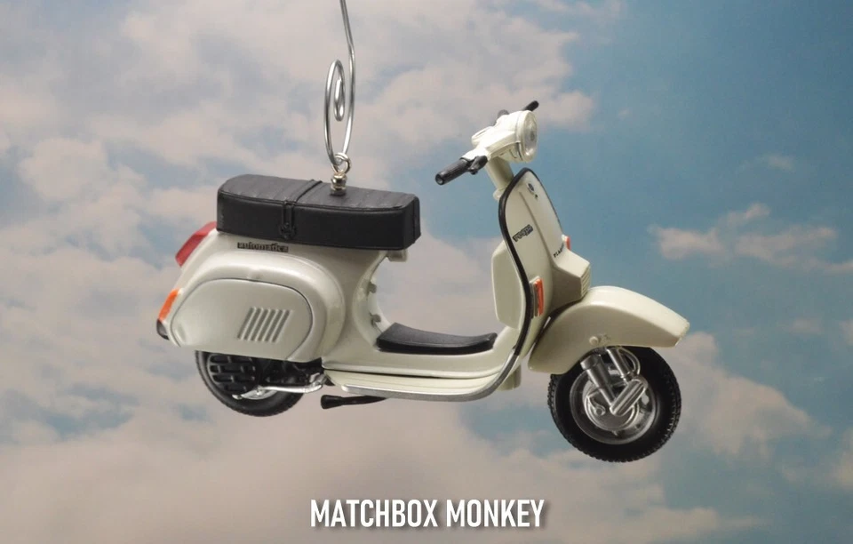 Vespa PK125 X White Diecast Scooter Motorcycle Moped Christmas Tree Ornament - Image 4 of 4