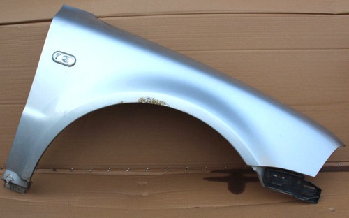 VW PASSAT BG3 Kotflugel VR Silber LA7W