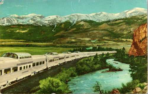Der dieselbetriebene Edelstahlzug California Zephyr Chicago nach California