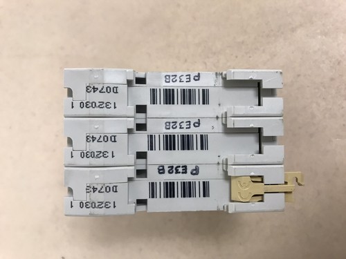 MERLIN GERIN C60N B32 MULTI9 400V 3 POLE CIRCUIT BREAKER  - Picture 3 of 6