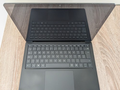 Microsoft Surface Laptop 3 13.5" (256GB, i5 10th Gen, 3.70GHz, 8gb) - Afbeelding 7 van 9