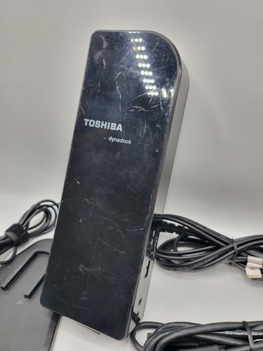 Toshiba PA3927U-1PRP Dynadock U3.0 Universal Docking Station - Photo 3/3