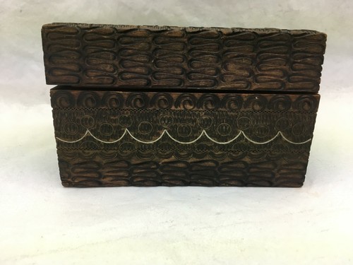 Unusual Vintage Box w Inlaid Wire Design and Intricate Surface Carvings CARDS? - Picture 2 of 11