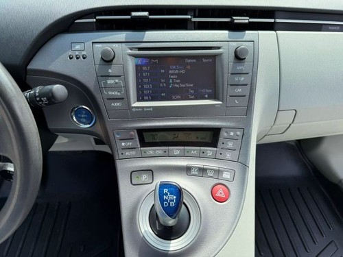 2013 Toyota Prius One Hatchback 4D - Picture 16 of 21