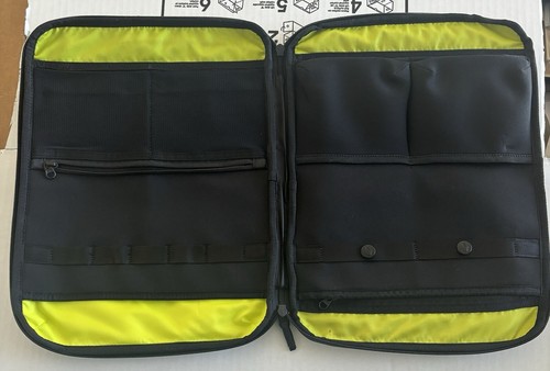 Timbuk2 Stealth Folio Organizer Black 13" Laptop Tablet Bag Sleeve - Picture 3 of 3
