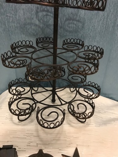 BETTER HOMES AND GARDENS CUPCAKE CAKE STAND - Picture 3 of 5