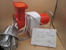 Motore con 2 set di dischi tagliaverdure in quattro formati, marca Fiseldem